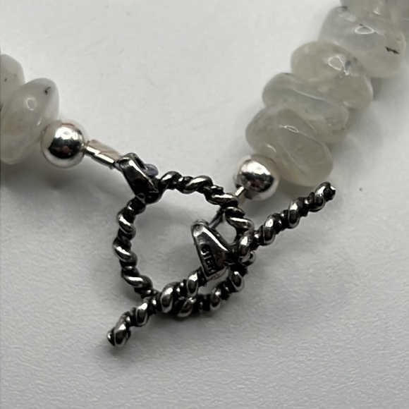 PURPLE SPINY OYSTER, MOONSTONE, AND STERLING SILVER BRACELET - Picture 7 of 14